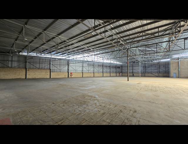 3,302M² WAREHOUSE TO LET IN SPARTAN